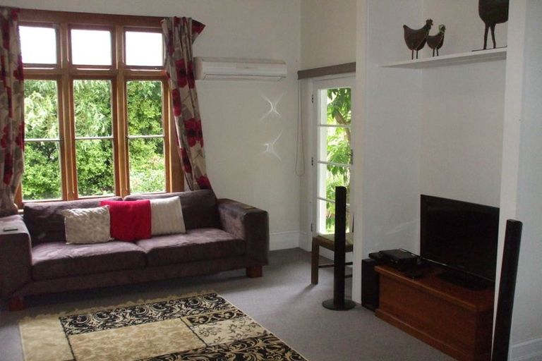 Photo of property in 52 Timaru Road, Waimate, 7924