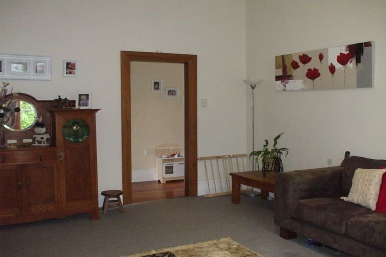 Photo of property in 52 Timaru Road, Waimate, 7924