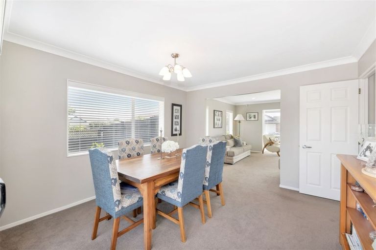 Photo of property in 11 Ballycullanie Place, Dannemora, Auckland, 2016