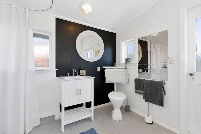 Photo of property in 18 Grierson Avenue, Amberley, 7481