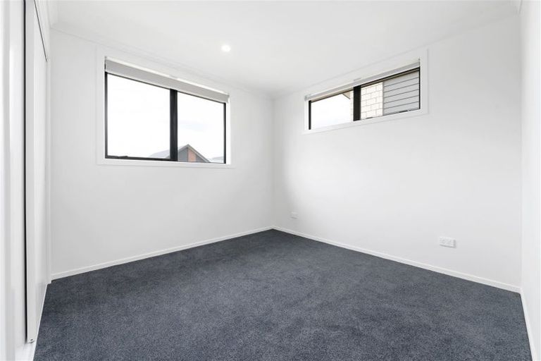 Photo of property in 31 Waruhia Crescent, Rototuna North, 3281
