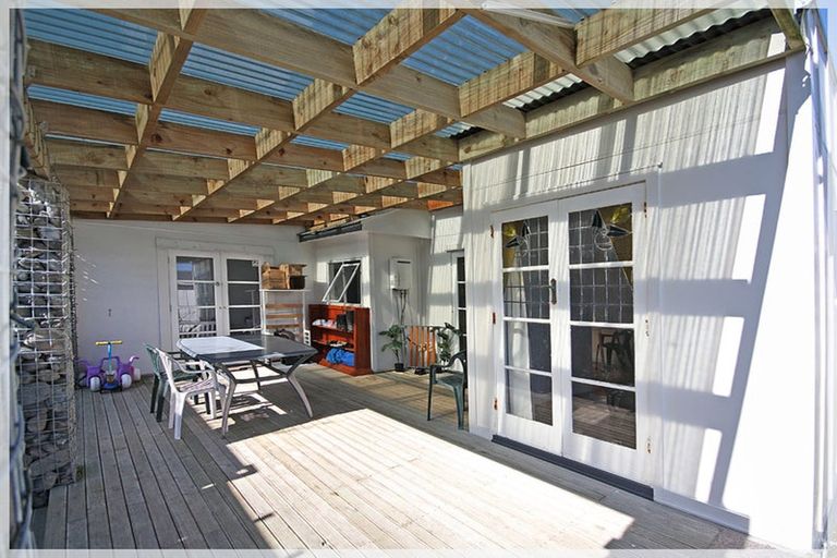 Photo of property in 51 Nash Parade, Foxton Beach, Foxton, 4815