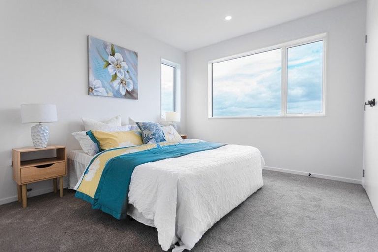 Photo of property in 36 Baumea Rise, Massey, Auckland, 0614