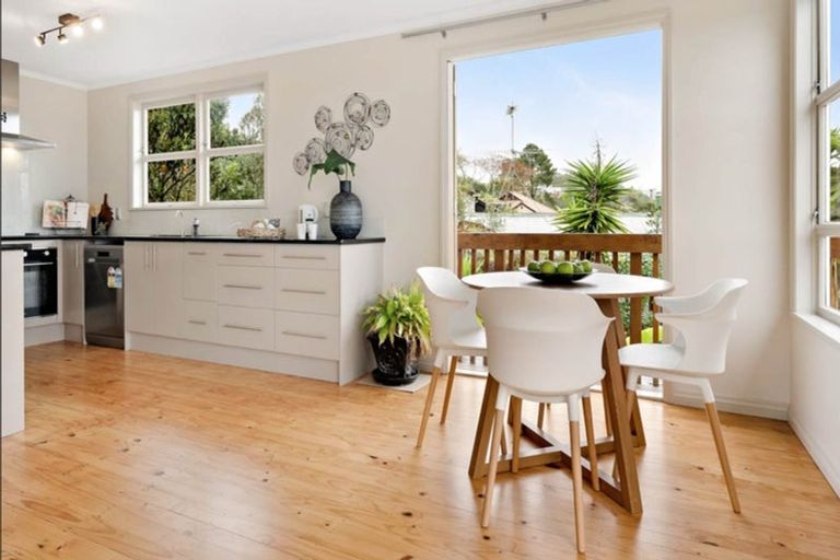 Photo of property in 123 Browns Bay Road, Browns Bay, Auckland, 0630