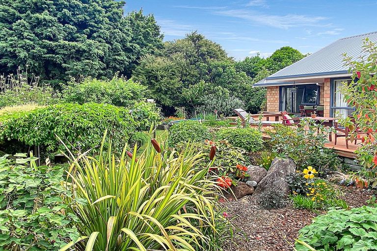 Photo of property in 21 Edkins Road, Kerikeri, 0230