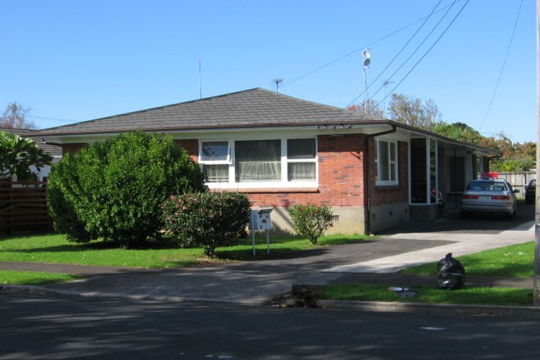 Photo of property in 1/4 Evelyn Street, Papatoetoe, Auckland, 2025