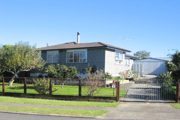 Photo of property in 3 Innismara Avenue, Wattle Downs, Auckland, 2103