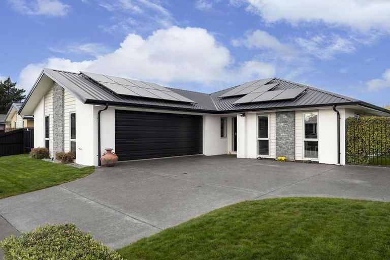 Photo of property in 14 Weruweru Street, Marshland, Christchurch, 8083