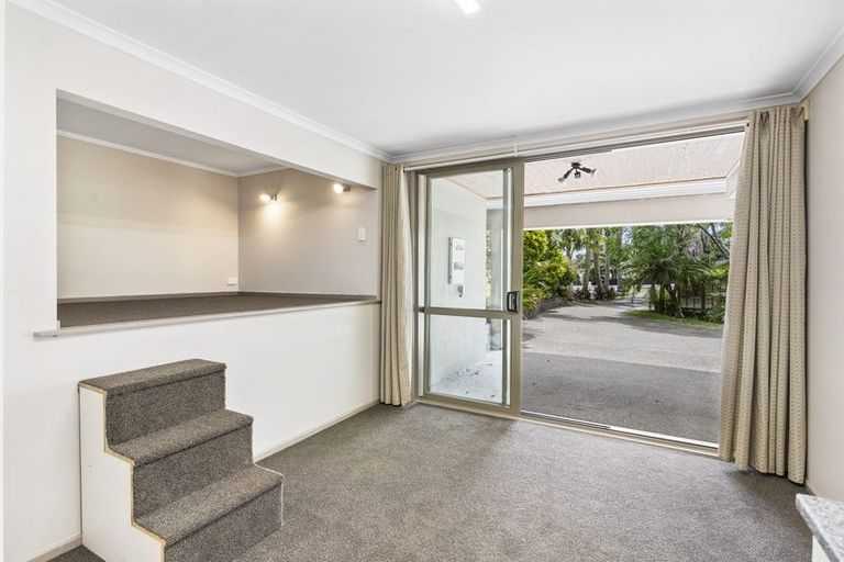 Photo of property in 23a Waiora Road, Stanmore Bay, Whangaparaoa, 0932