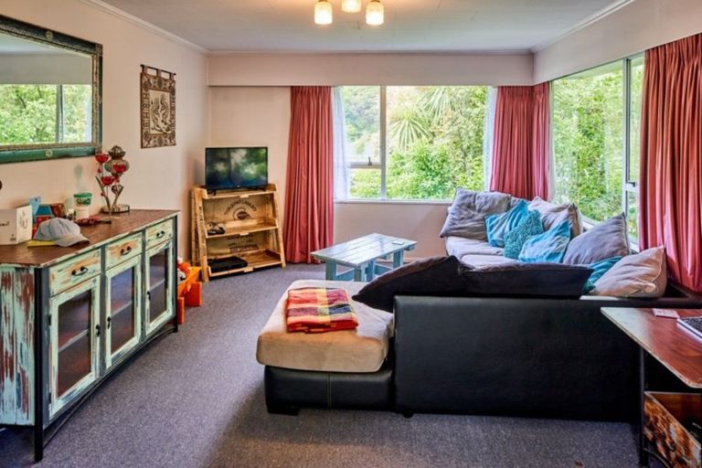 Photo of property in 1/20 Yarrow Place, Papakowhai, Porirua, 5024