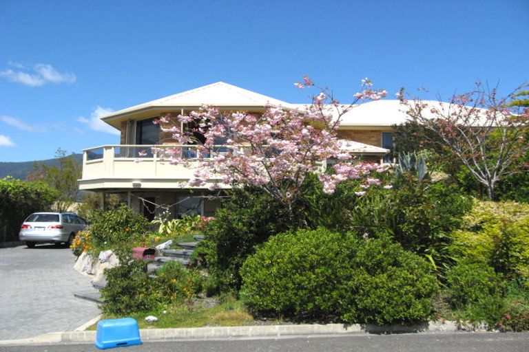 Photo of property in 4 Observatory Terrace, Britannia Heights, Nelson, 7010