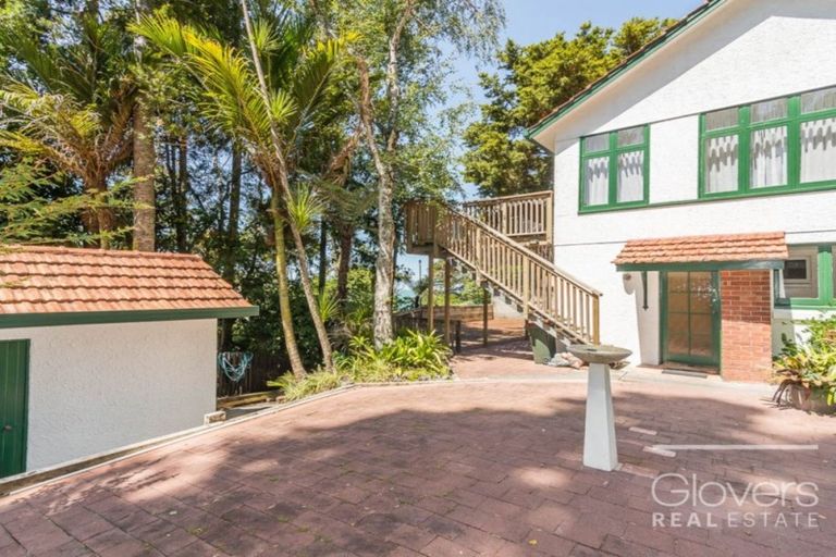Photo of property in 23 Wood Bay Road, Titirangi, Auckland, 0604