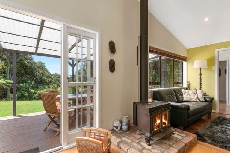 Photo of property in 128 Bodhisattva Road, Waitoki, Silverdale, 0994