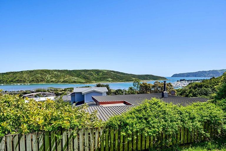 Photo of property in 10 Kiriwai Road, Paremata, Porirua, 5024