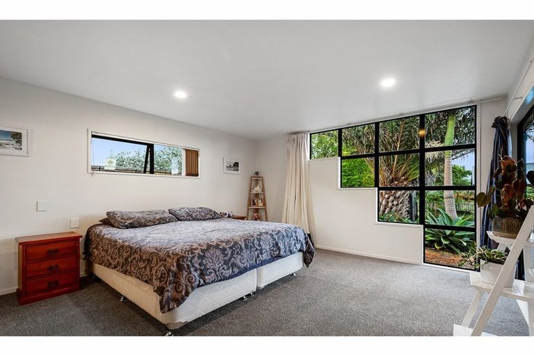 Photo of property in 8 Cloverfields Drive, Waimauku, 0812