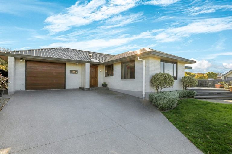 Photo of property in 45 Orlando Crescent, Waimairi Beach, Christchurch, 8083