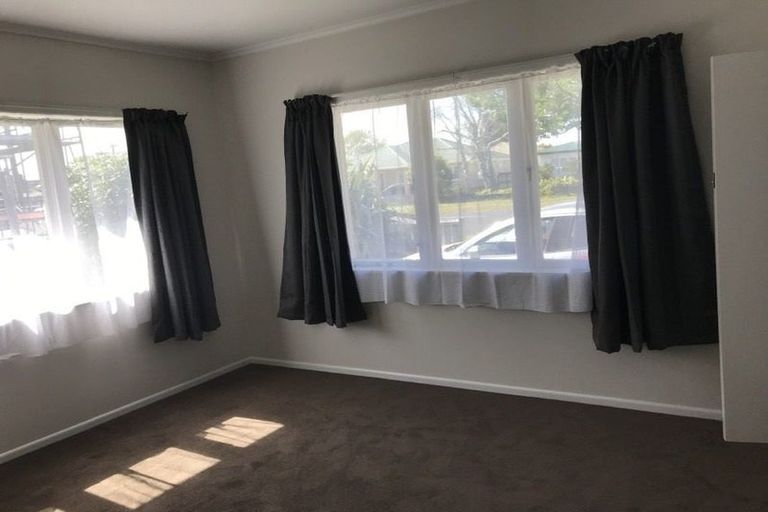 Photo of property in 36 Willis Road, Papakura, 2110