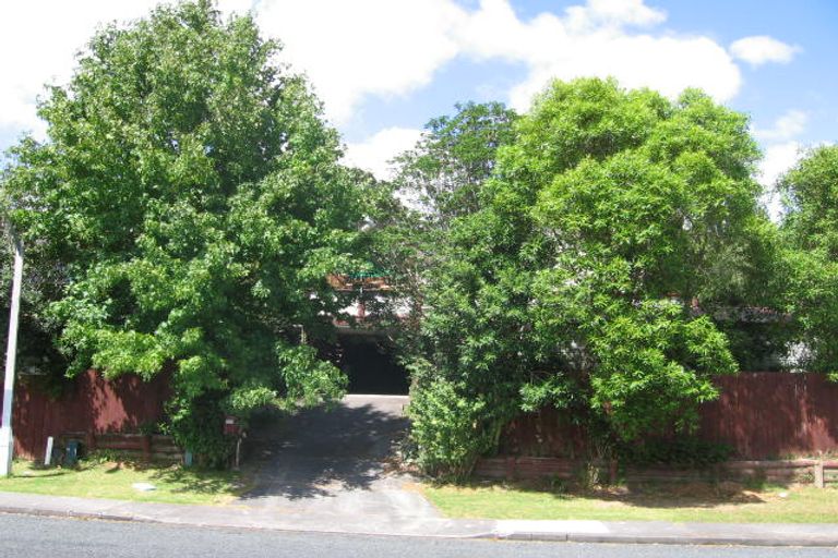 Photo of property in 109 Spinella Drive, Bayview, Auckland, 0629