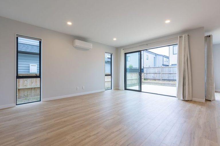 Photo of property in 29 Toanui Road, Hobsonville, Auckland, 0616