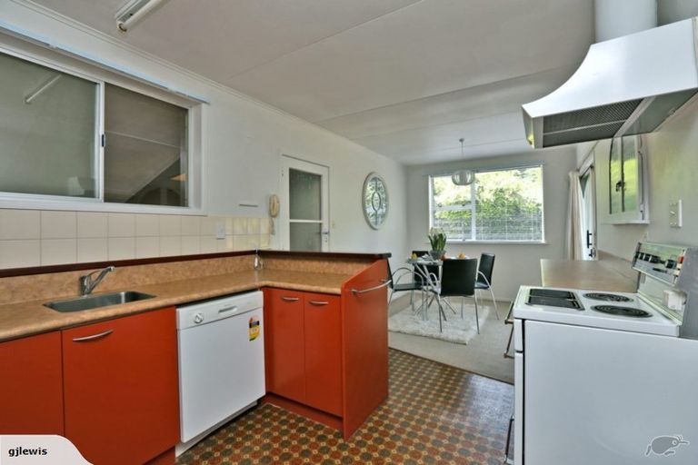 Photo of property in 2/34 Te Aute Road, Havelock North, 4130