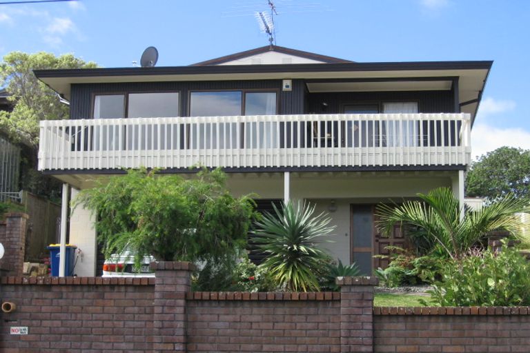 Photo of property in 2/53 Seaview Road, Castor Bay, Auckland, 0620