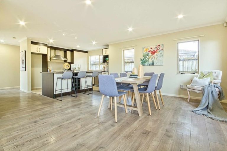 Photo of property in 78 Clover Drive, Henderson, Auckland, 0610