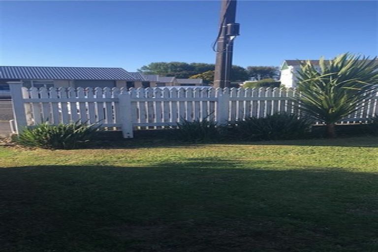 Photo of property in 88 Tukapa Street, Westown, New Plymouth, 4310