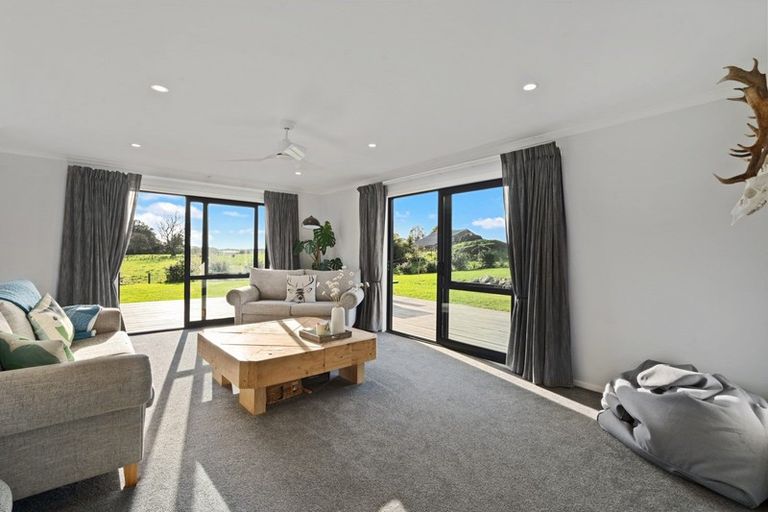 Photo of property in 173 Kairau Road, Brixton, New Plymouth, 4373