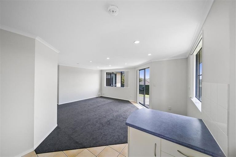 Photo of property in 14 Frederick Reece Drive, The Gardens, Auckland, 2105