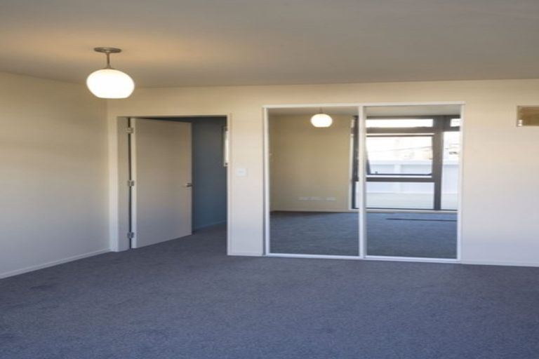 Photo of property in Pirie Street Townhouses, 1/35 Pirie Street, Mount Victoria, Wellington, 6011