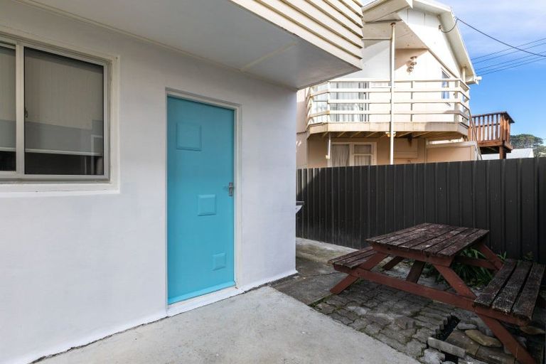 Photo of property in 100 Eighth Avenue, Urenui, 4377