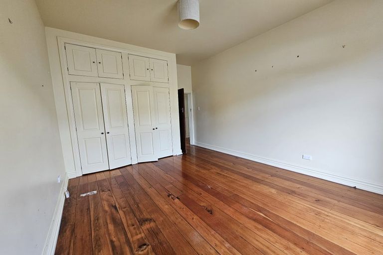 Photo of property in 83 Eden Street, Island Bay, Wellington, 6023