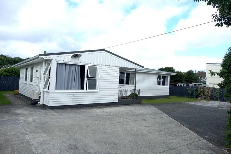 Photo of property in 5a Rex Street, Miramar, Wellington, 6022