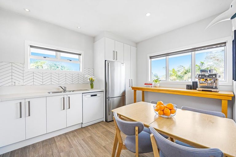 Photo of property in 40 Hindmarsh Street, Henderson, Auckland, 0612