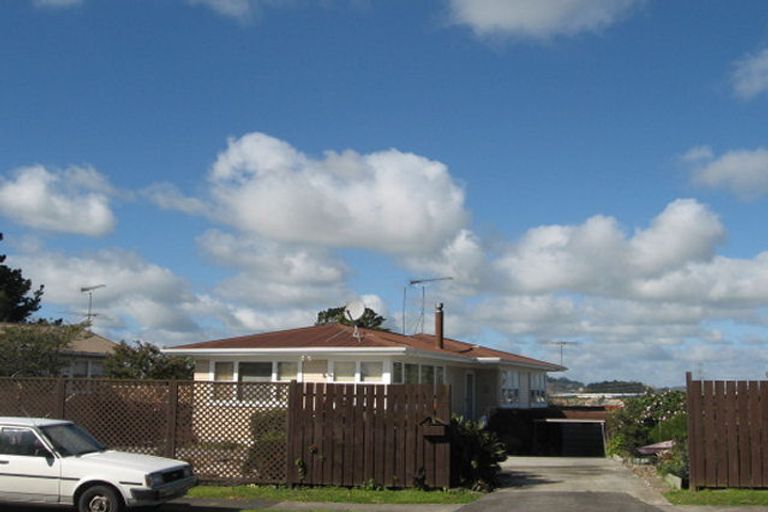 Photo of property in 124 Ennis Avenue, Pakuranga Heights, Auckland, 2010