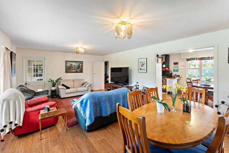 Photo of property in 30 Convent Road, Otaki, 5512