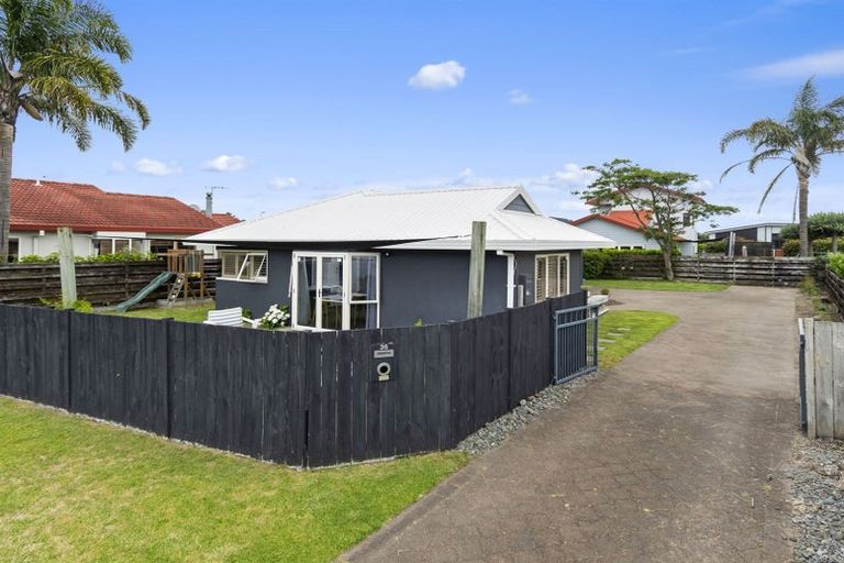 Photo of property in 36 Kane Road, Papamoa Beach, Papamoa, 3118