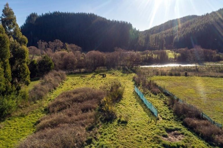 Photo of property in 40 Lord Auckland Road, Wakefield, 7025