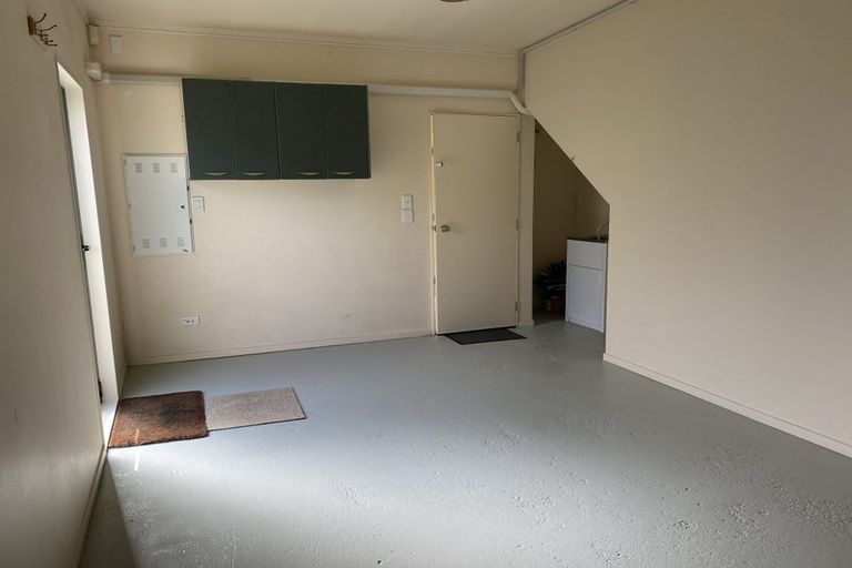 Photo of property in 17 Kona Crescent, Henderson, Auckland, 0610
