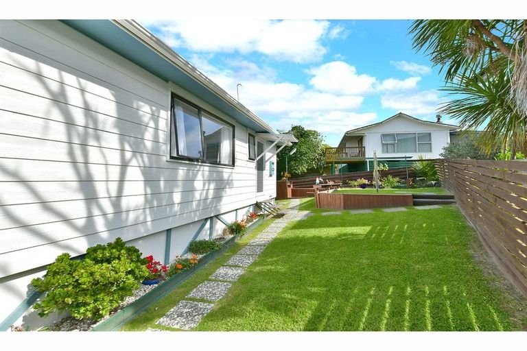 Photo of property in 15b Gilshennan Valley, Red Beach, 0932