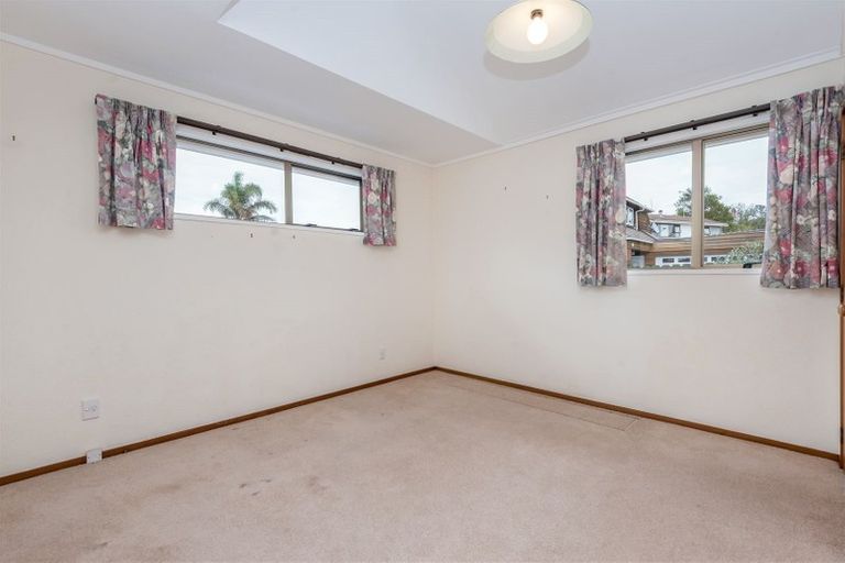 Photo of property in 1/47 Uxbridge Road, Mellons Bay, Auckland, 2014