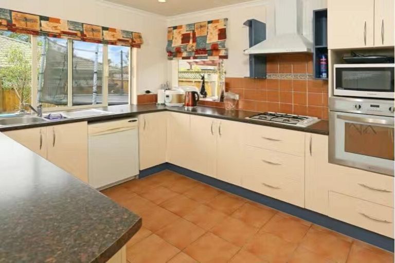 Photo of property in 6 Highfields Terrace, Henderson, Auckland, 0612