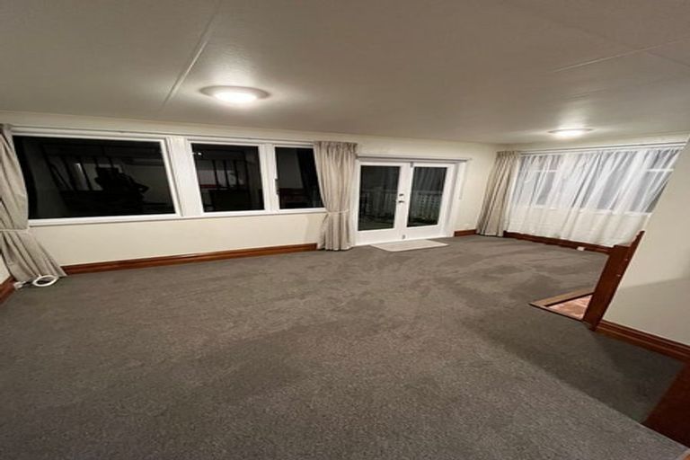 Photo of property in 23 Rangituhi Crescent, Takapuwahia, Porirua, 5022