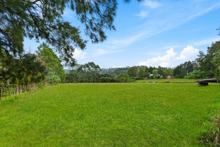 Photo of property in 112 Sanders Road, Paremoremo, Auckland, 0793