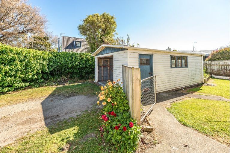 Photo of property in 12 Bennett Street, Gonville, Whanganui, 4501