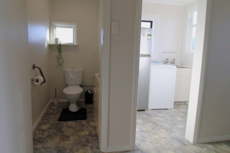 Photo of property in 27 Brighton Road, Green Island, Dunedin, 9018