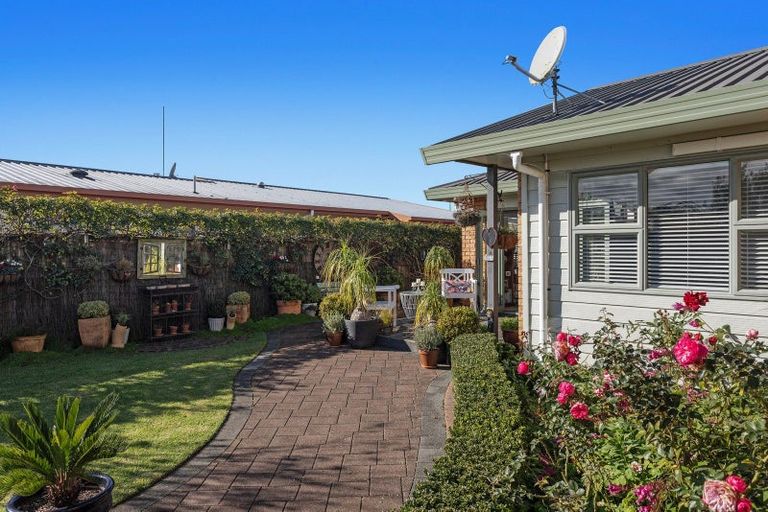 Photo of property in 9 Edgewater Grove, Whakatane, 3120