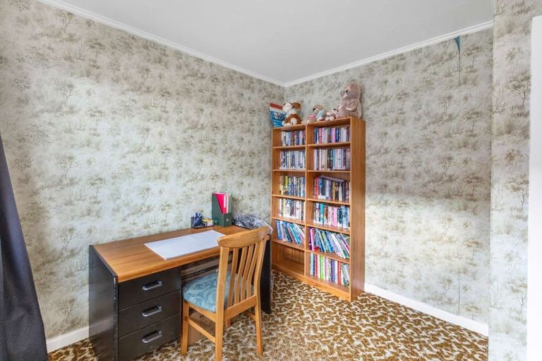 Photo of property in 19 Railway Esplanade, East Gore, Gore, 9710