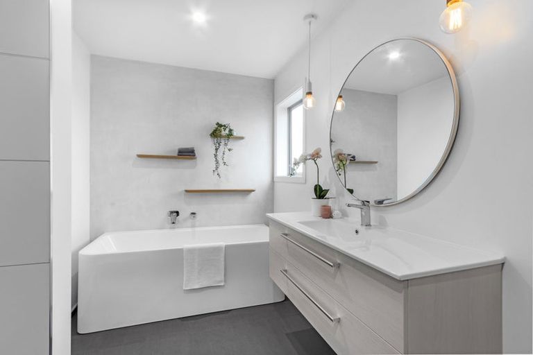 Photo of property in 12 Scotston Avenue, St Albans, Christchurch, 8052