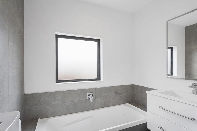 Photo of property in 10/58 Waltham Road, Sydenham, Christchurch, 8023